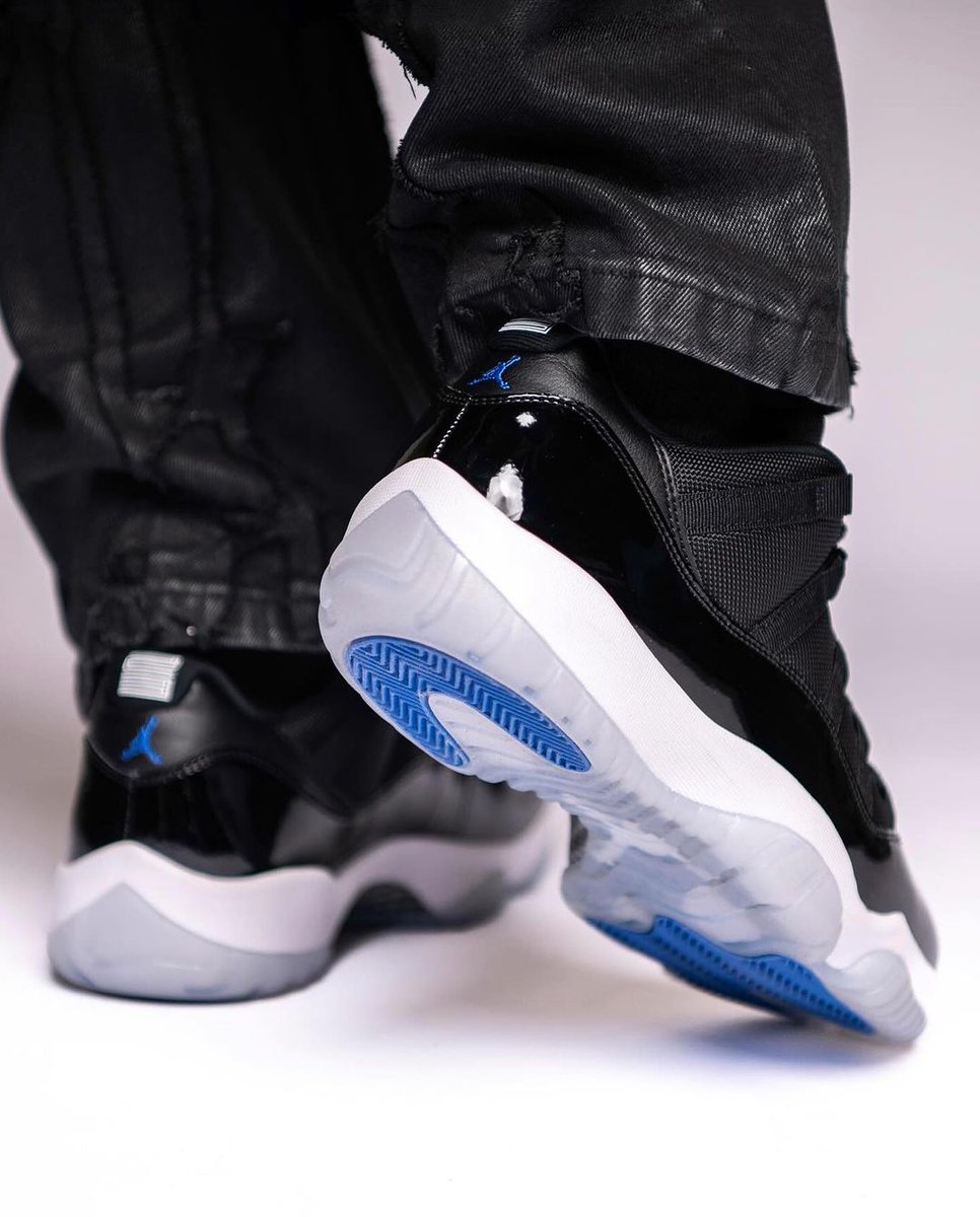 space jam 11 2016 on feet