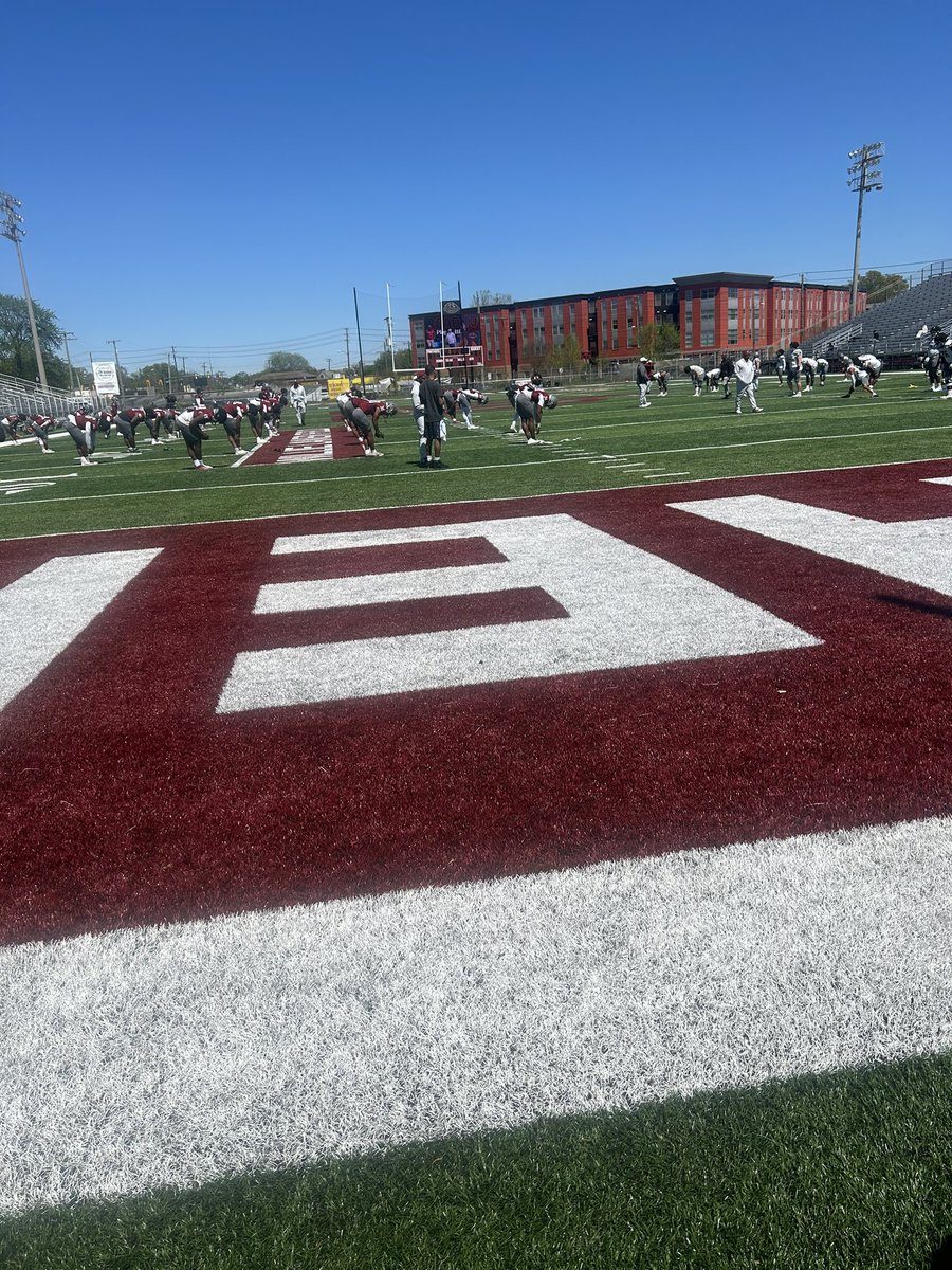 NigelGrier4's tweet photo. Had a good time @VUU_Football can’t wait to come back again!!! @CoachNicoRogers @CoachBazemore @AlonzoRicks @CoachVorkThatIs https://t.co/CFts8qDta7