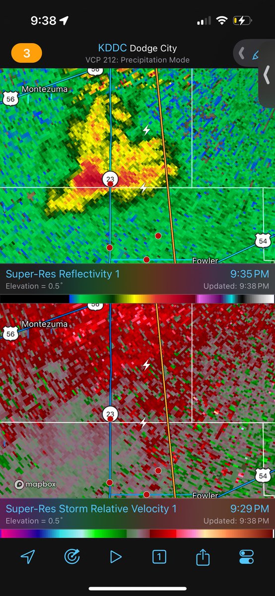Developing supercell over southwest Kansas, if this thing continues to break the cap we may see a cyclic supercell…

#wxtwitter #Tornado