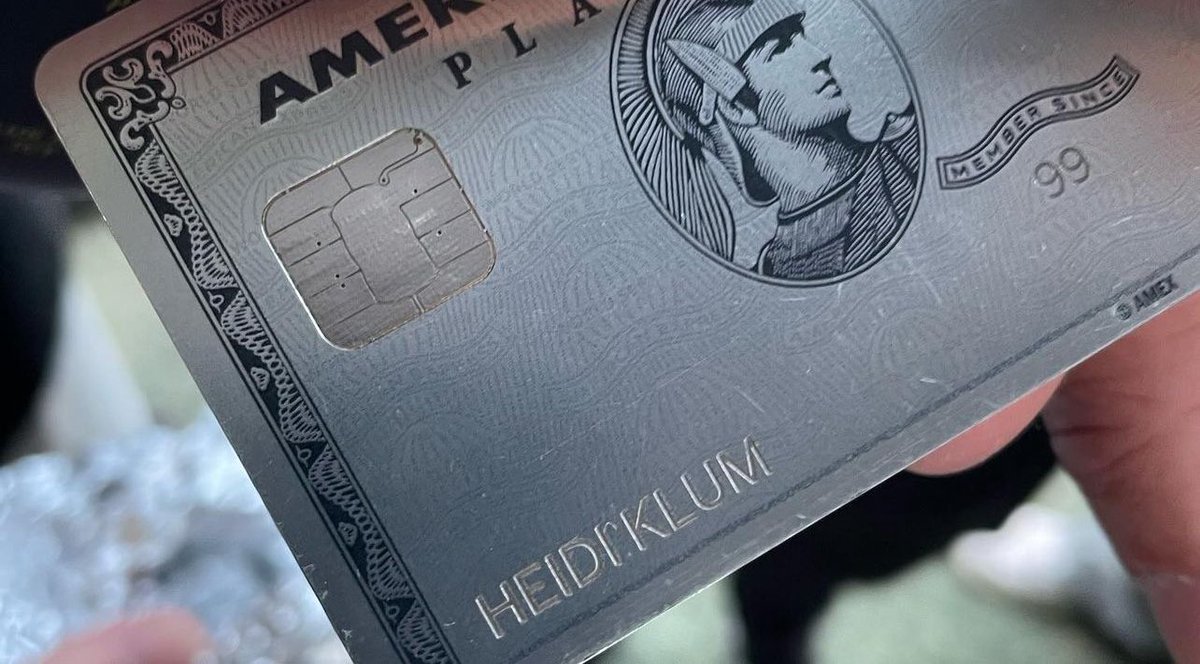 SamStopTalking's tweet photo. @heidiklum where would you like to meet to give your credit card back? #COACHELLA https://t.co/tRfjrH1CHB