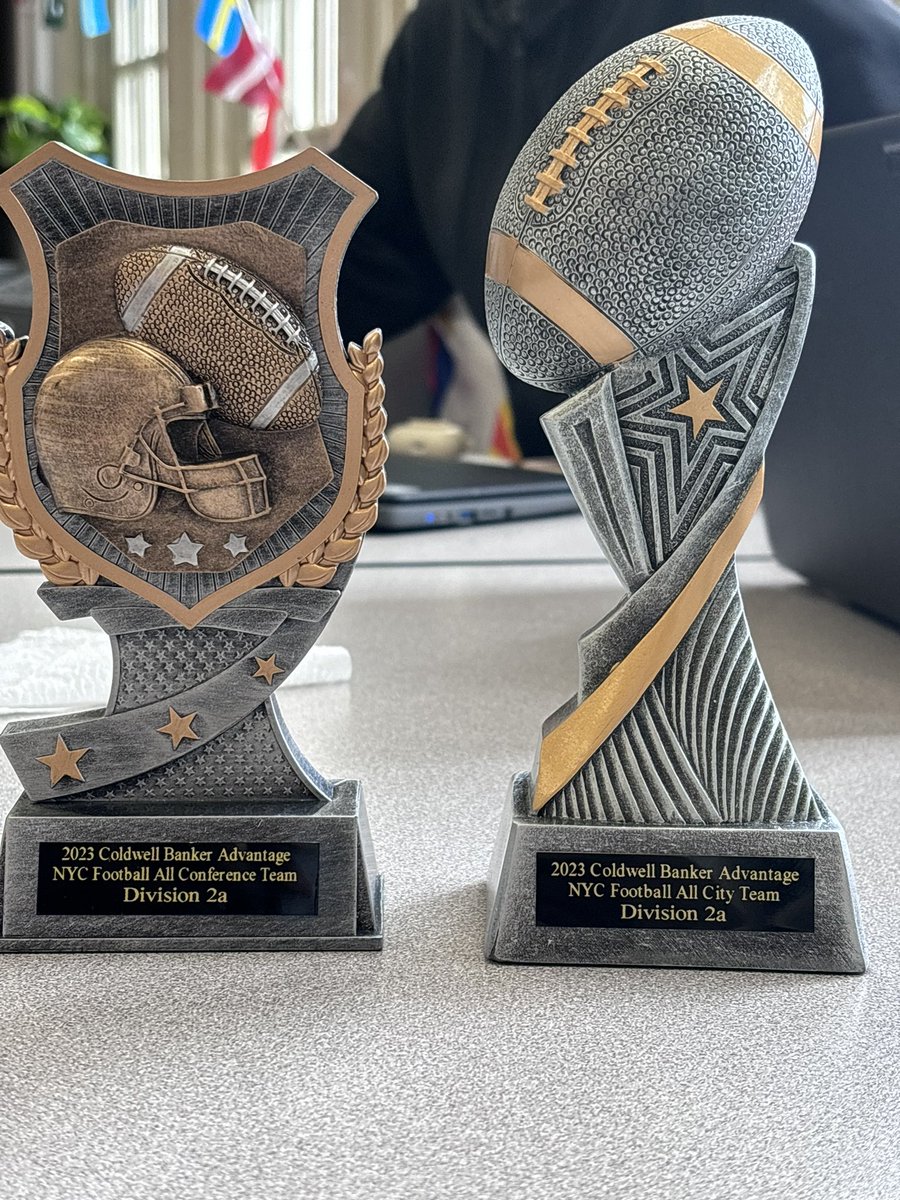 D1rony5's tweet photo. Very blessed 2X all conference plus all city award very thankful🙌🏾 https://t.co/hjUMyuxeIc