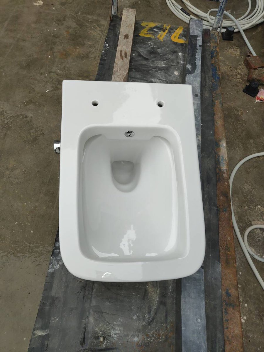 Wallhung toilet with Bidet hole funtion #toilet #wallhungwc #washdown #Black #Bidet #sanitary #sanitaryware #closet #ceramic #factory #manufacturer #promotion #construction #buildingmaterial #wholesale