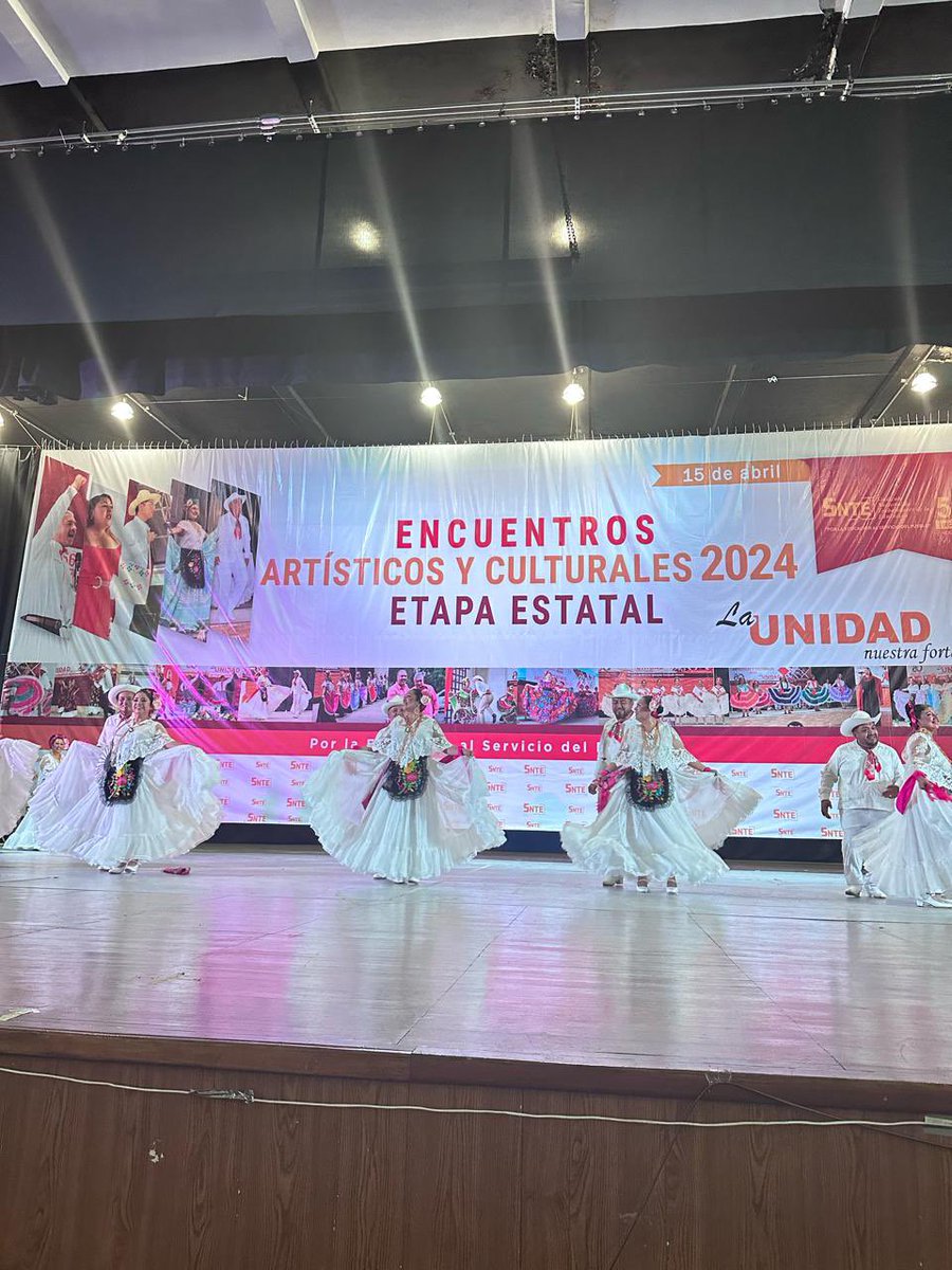 MendivilZazueta's tweet photo. Entusiasta y emotiva participación de los Trabajadores de la Educ. Del SNTE 56, en la Etapa Estatal  de los Encuentros Artísticos y Culturales, a Convocatoria de la Directiva Sindical  que preside el Mtro. J. Reveriano Marín Hdez.PreSNTEcon la H.Rep. Del Mtro. A Cepeda Salas https://t.co/HvHcAQ99rg