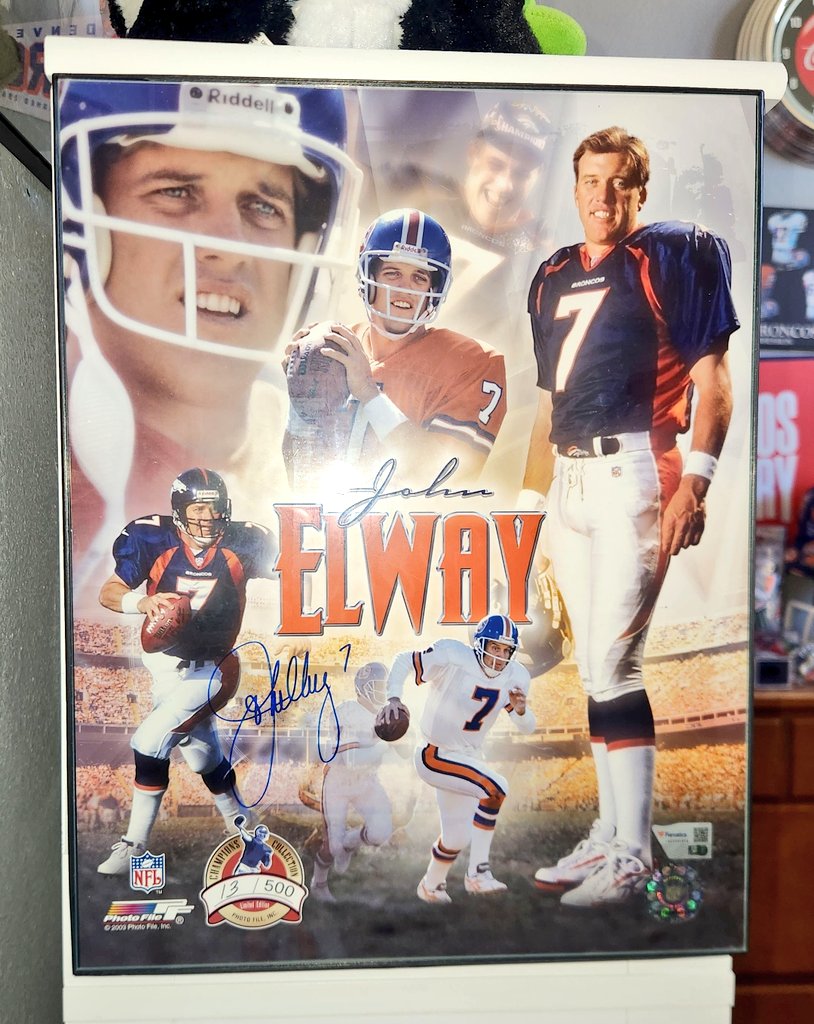 jordanthelam19's tweet image. John Elway is trending for some reason so here's my memorabilia collection. 
#elway