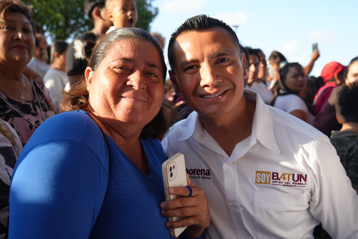 albertobatun_'s tweet photo. 💥Con un apoyo rotundo, el #Morenismo de Cancún se hace sentir con el apoyo a la Candidata Ana Paty Peralta en su arranque de campaña. Somos amigos del Pueblo porque somos del pueblo.
🚌Vamos en camino de la #RutaDeLaTransformación
💪#ConHumildad #VamosConTod @anapatyp https://t.co/k9R8RKvp41