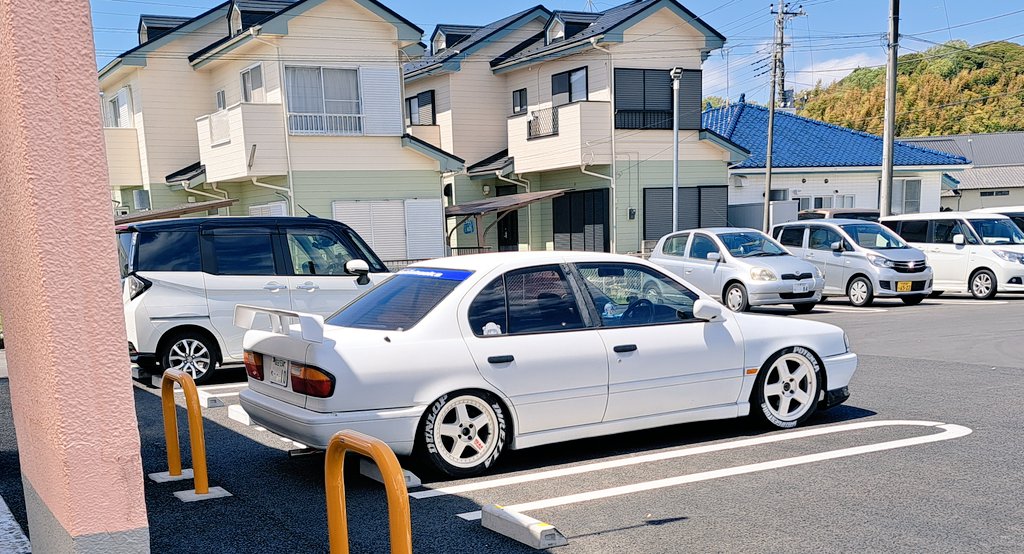 車帰ってきた

代車のワゴンRに慣れたせいで
プリメーラがめっちゃ早く感じるw