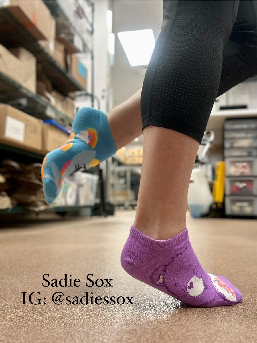 SadiesSox's tweet photo. Happy Monday my loves

#socks #anklesocks #sadiessox #mismatchedsocks #cutesocks #mylittlepony #carebears #cutefeet #sockedsole #soles #monday #legsfordays #higharches #work #school #sweatyfeet #sweatysocks https://t.co/bUDSDf9qDj