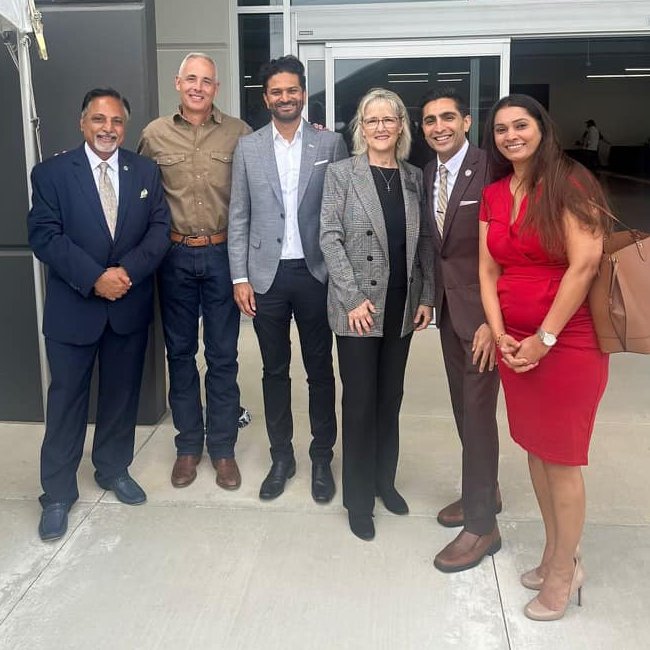 While the economy continues to sputter in many sectors, small business is thriving: here’s proof: Congratulations to GAMA (Greater Austin Merchant Association) on their ribbon cutting for a new over-297,000 sq. ft. warehouse near the Georgetown airport.