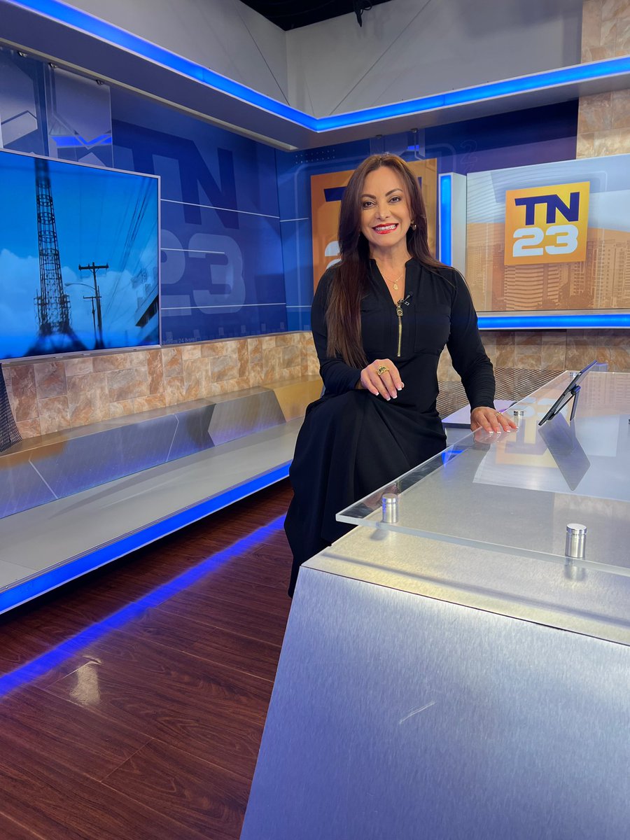 corinardon_tv's tweet photo. Junto a mi compañera y amiga @sandymonroy1 iniciamos la semana informándoles por @TN23NOTICIAS sobre el acontecer nacional e internacional. #Noticias #television https://t.co/Sz8TxH4h2m