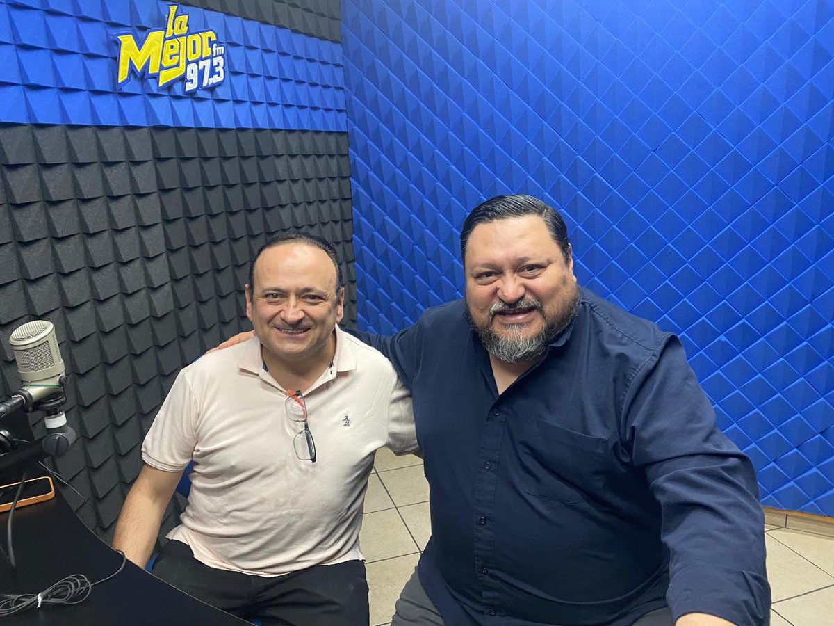 Que increíble charla la de hoy querido Eduardo España mi admiración y respeto a tu talento y a tu gran trabajo, nos vemos pronto #lareynadelhogar