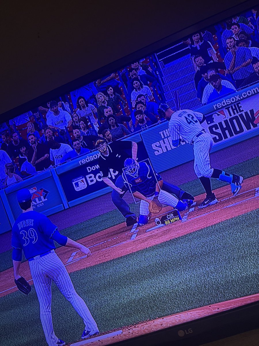 LennyC8304's tweet photo. This is ridiculous. I am sad. @MLBTheShow https://t.co/h24EC8E3T0