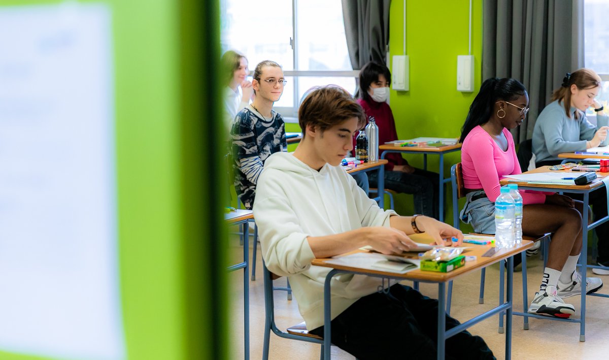 lfitokyo's tweet photo. 🚨 #OPPORTUNITÉ D'#EMPLOI 🚨 

🎓 Le #LFITokyo cherche un(e) surveillant(e) d'examen pour la fin d'année scolaire.

✅ Pas d'expérience requise 
✅ Temps plein, du 13/05 au 28/06/2024 

✉️ Envoyez CV &amp; lettre de motivation à contact@lfitokyo.org avant le 26/04/2024. 

@fltfapee https://t.co/N4UgW8bgT2