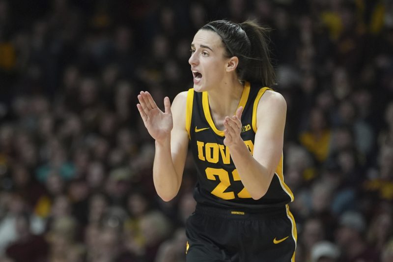 Indiana Fever select Caitlin Clark as No. 1 overall pick in WNBA draft trib.al/8CobAce via @WSAV