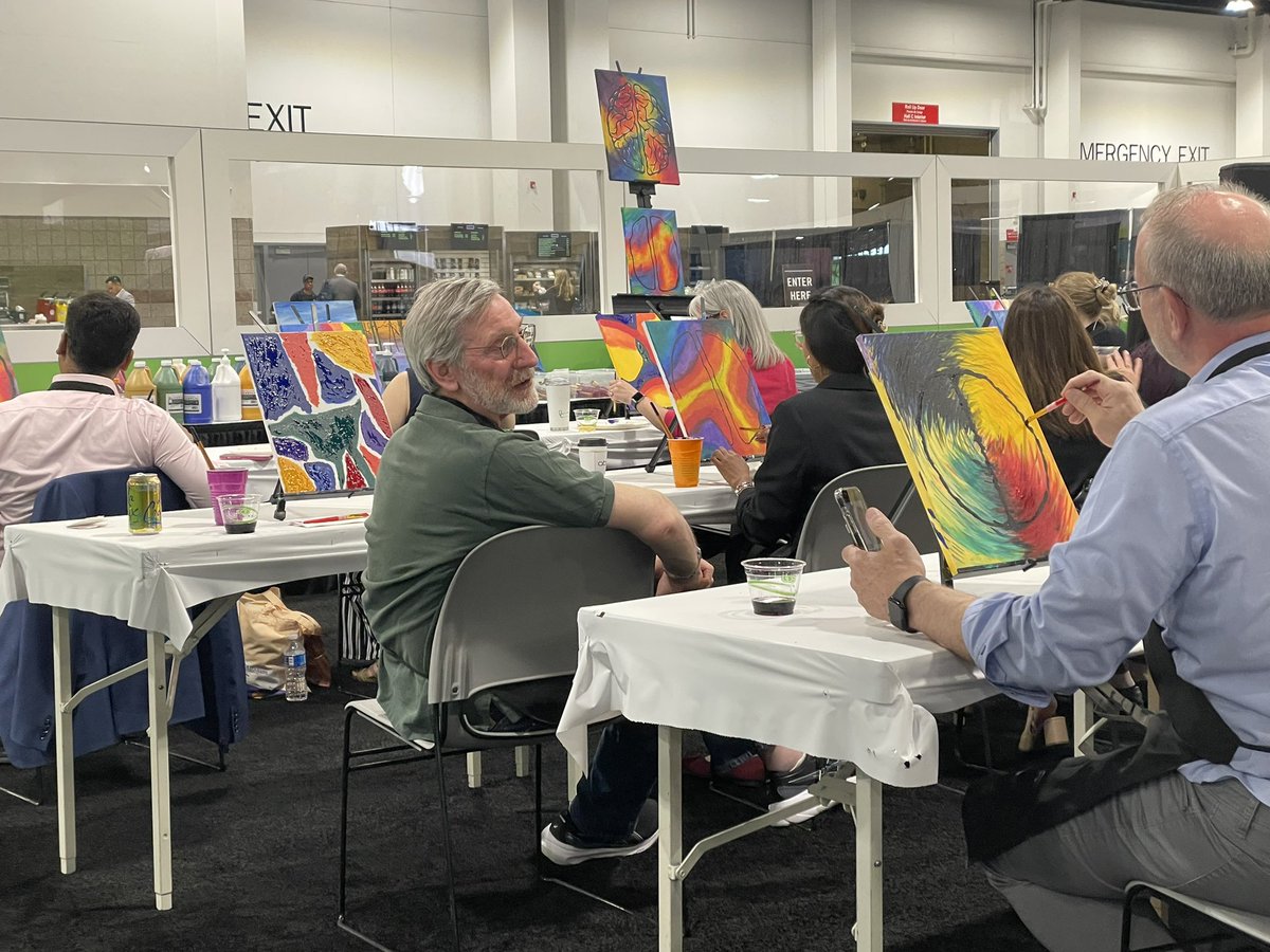After teaching amazing courses at the @AANAM, neuro-ophthalmologists having some well deserved downtime! @NANOSTweets @AANmember #paintandwine #neuroophth #brain #eyes