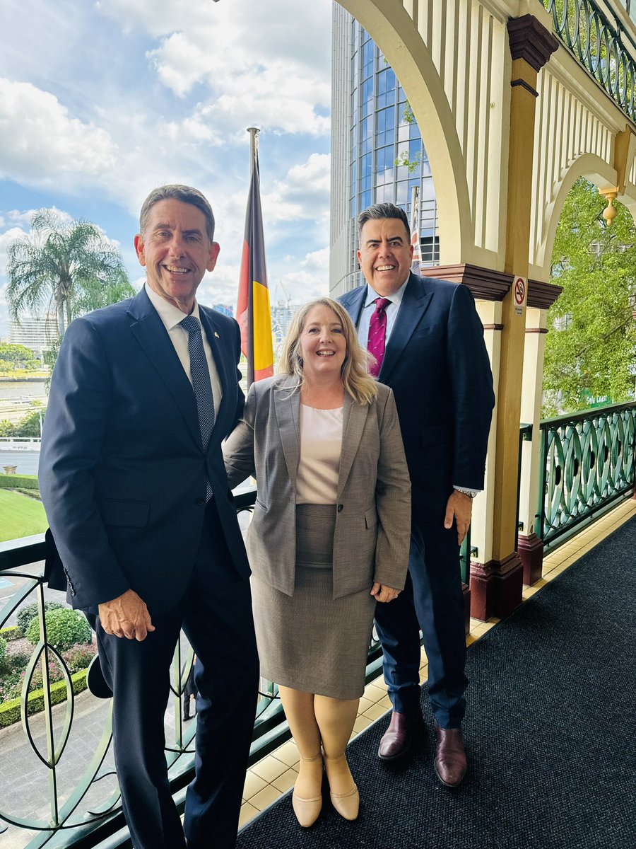 Congratulations to the new State Member for Inala Margie Nightingale MP. A long term resident who will stand up for our Community. And always very proud to see Deputy Premier @camerondickqld at Parliament House in Brisbane.