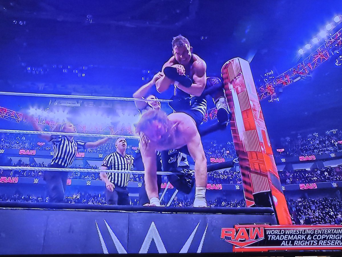CCPodOfficial's tweet photo. #WWERaw ##wrestleUNIVERSE ##wrestling #thecurtaincallpodcast @SamiZayn @WWEGable
#Athankyou!! I guess?? https://t.co/FfwVbYp2KG