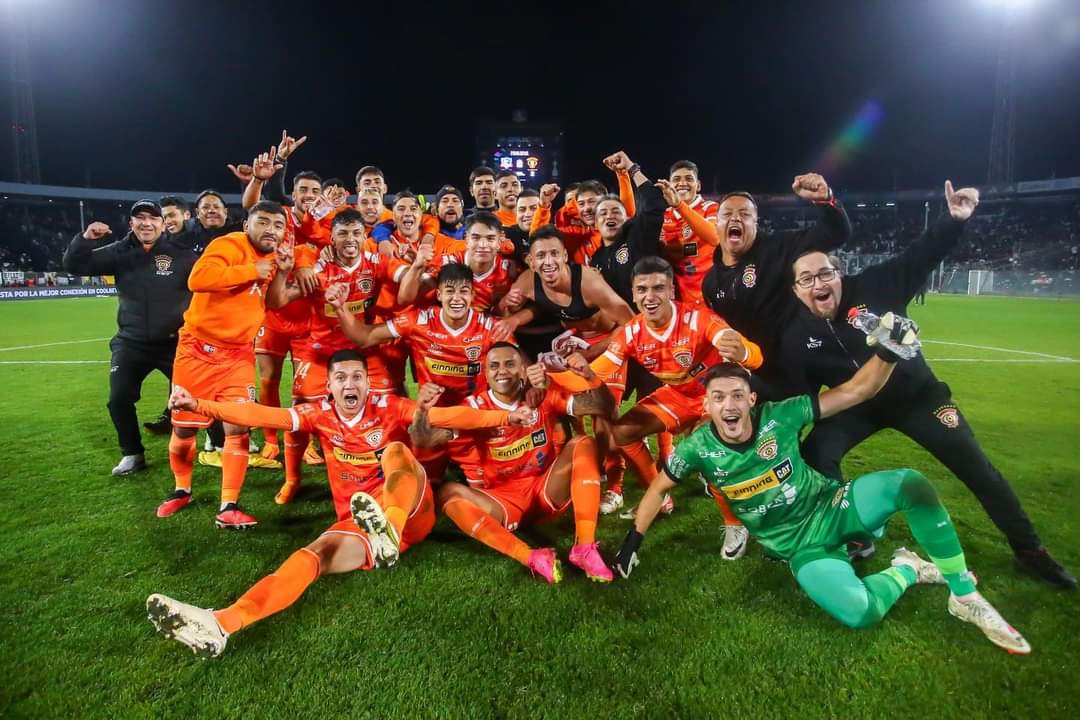 Cobreloa_SADP's tweet photo. 🦊📷 ¡PARA ENMARCAR A NUESTROS ZORROS DEL DESIERTO!

¡3️⃣5️⃣ TRIUNFOS! ¡VAMOOS ZORRO! https://t.co/dLmzdRrGyR