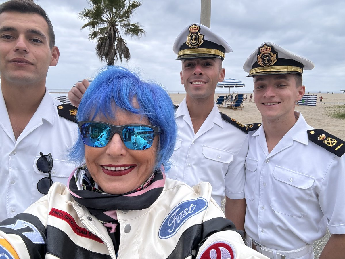 twitter.com/i/spaces/1YqGo… From my #SpaceBeach Santa Monica event with Spanish Armada, and our @CopernicSpace Passport Holders during @LAyurisnight to @LadyRocketSpace Malibu,11 am PST 4.17 live Video with COLLECTORs, INFLUENCERS to amaze you with totally new #Music,#Film NFTs…