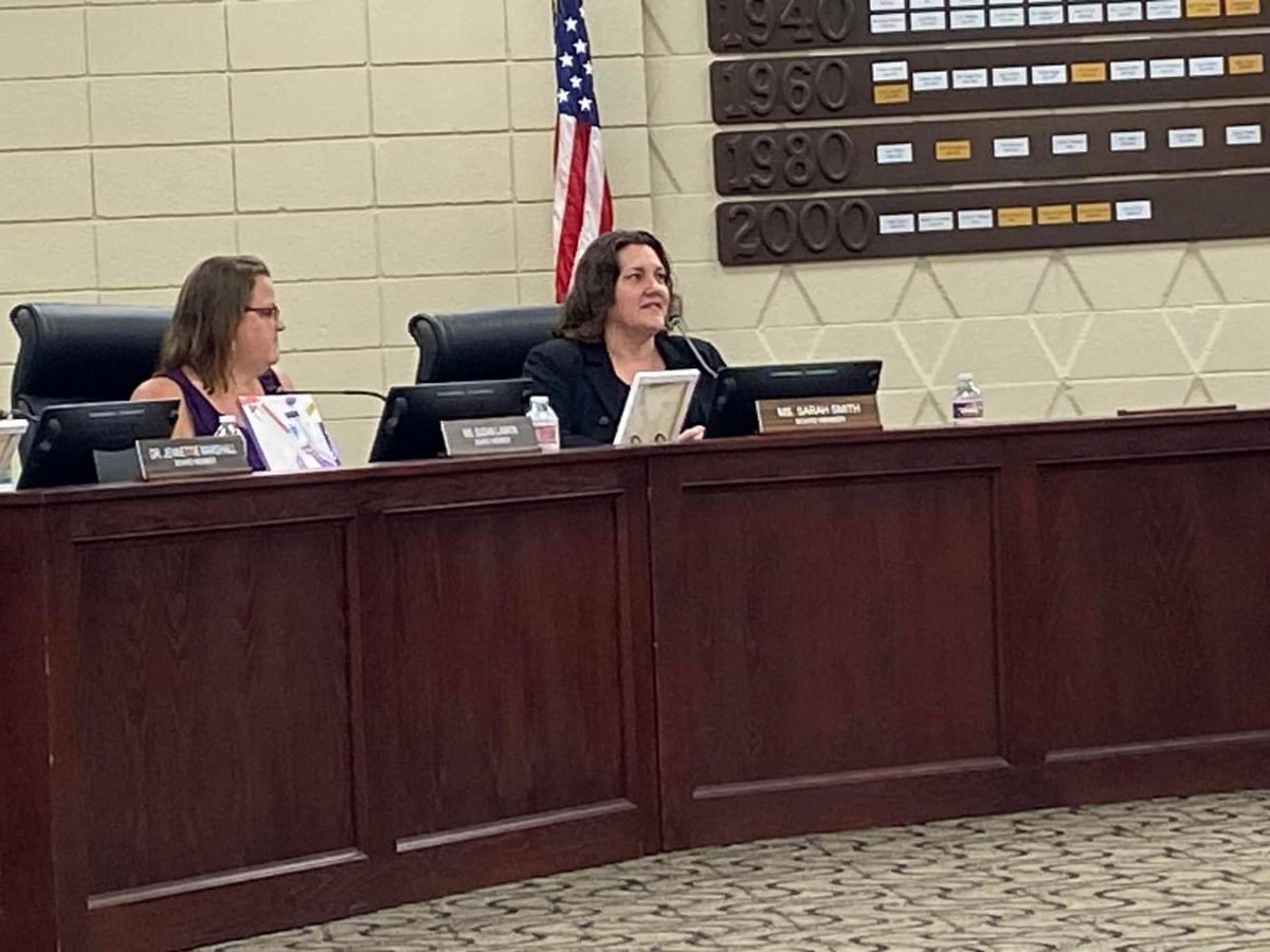 I was proud to be sworn in as a member of the Tulsa School Board tonight and I’m excited to get to work for students and families!📕📖📚 Looking forward to working with my colleagues on providing the best education to students district wide. 🙌🏽 Thank you for your support! #OklaEd