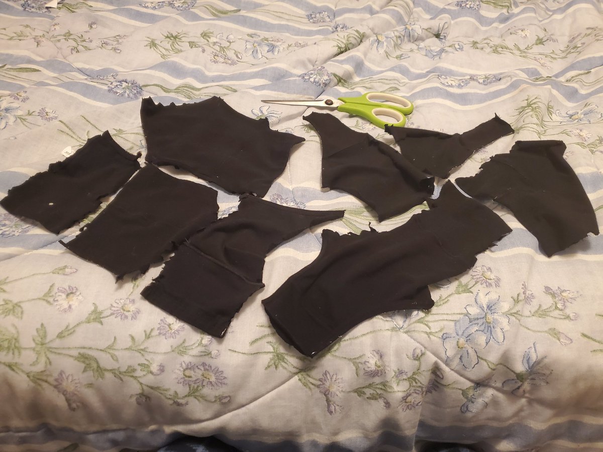 Fluwwershi tweet media