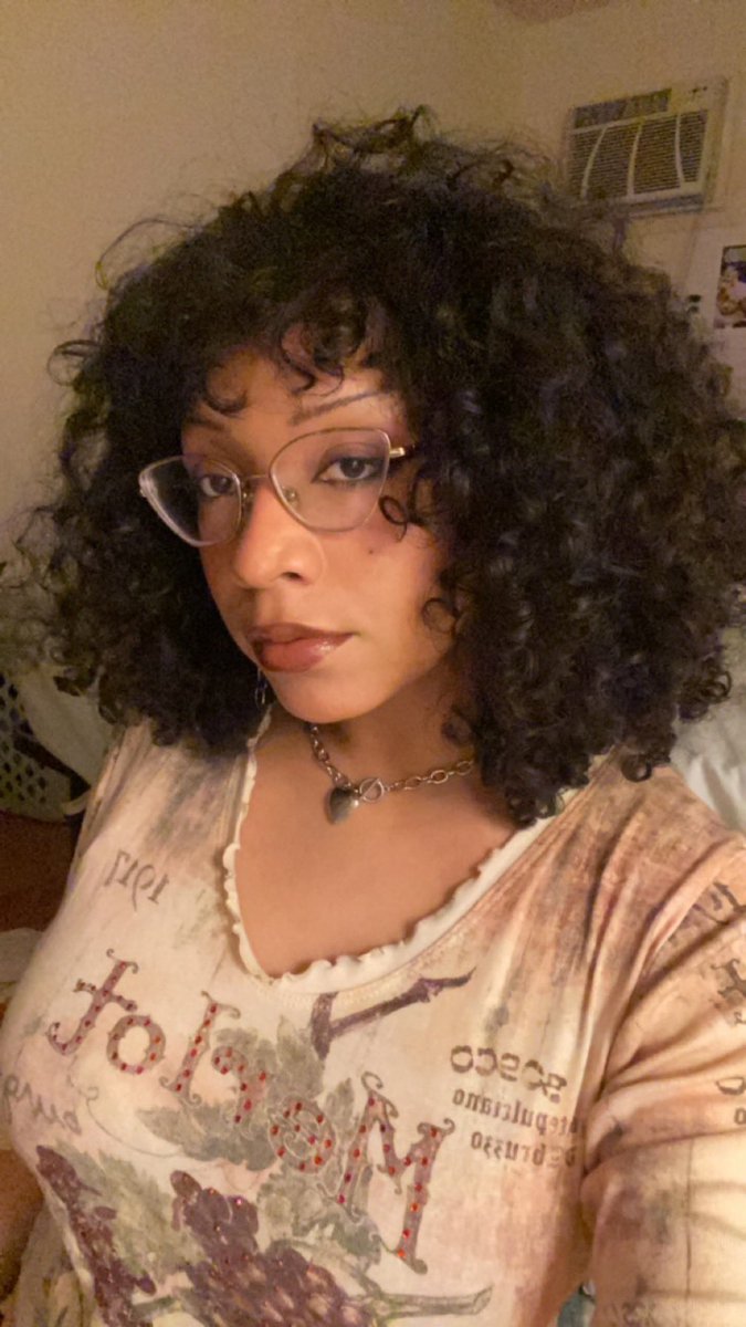 bearyosa's tweet photo. feeling vry final girl coded rn https://t.co/P8U7sp8smY