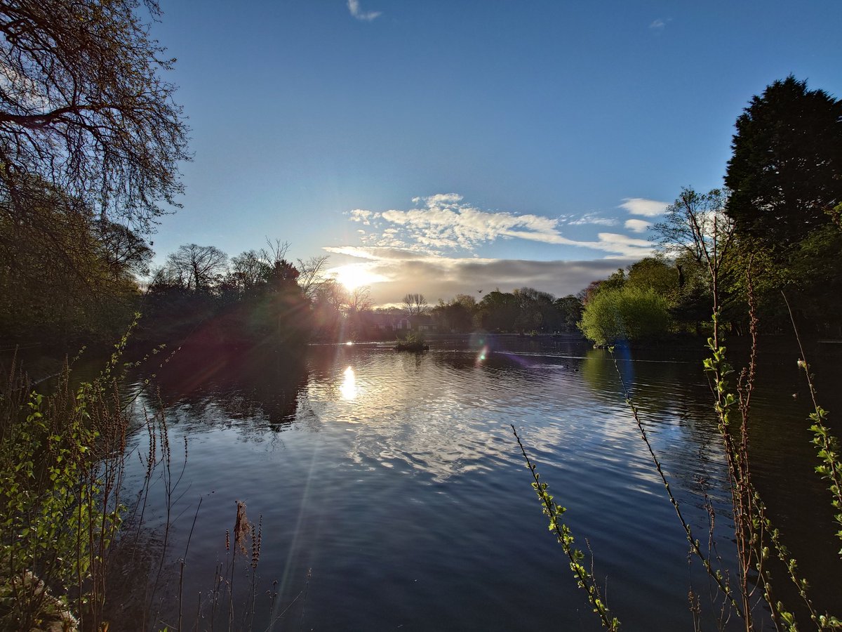 Monica NAUGHTON Crimmins (@monicacrimmins) on Twitter photo Morning reflections. Alexandra park. Whalley Range. Moss Side <a href="/AlexParkMCR/">Alexandra Park</a> <a href="/RainorshineManc/">Manchester Weather π</a> #Manchester Morning reflections. Alexandra park. Whalley Range. Moss Side <a href="/AlexParkMCR/">Alexandra Park</a> <a href="/RainorshineManc/">Manchester Weather π</a> #Manchester