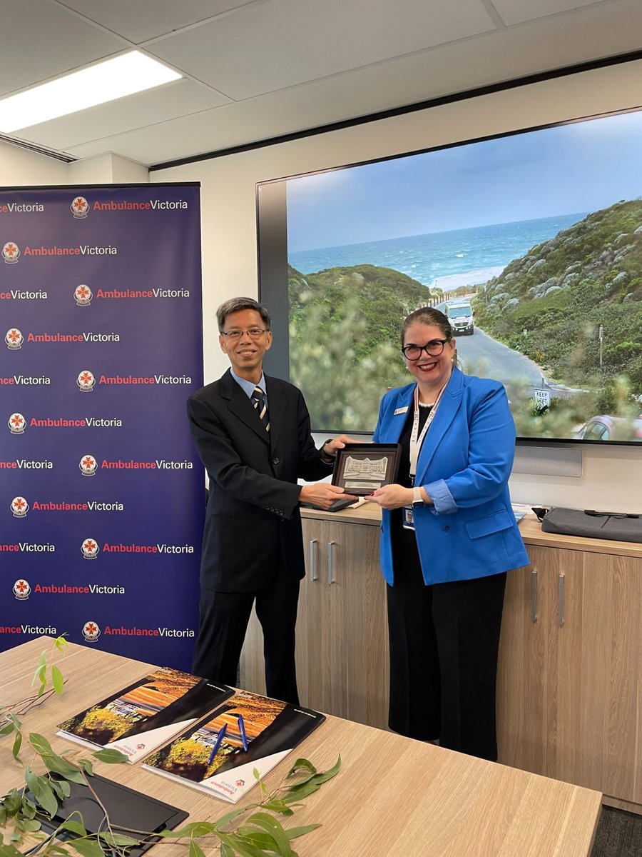 Ambulance Victoria tweet media