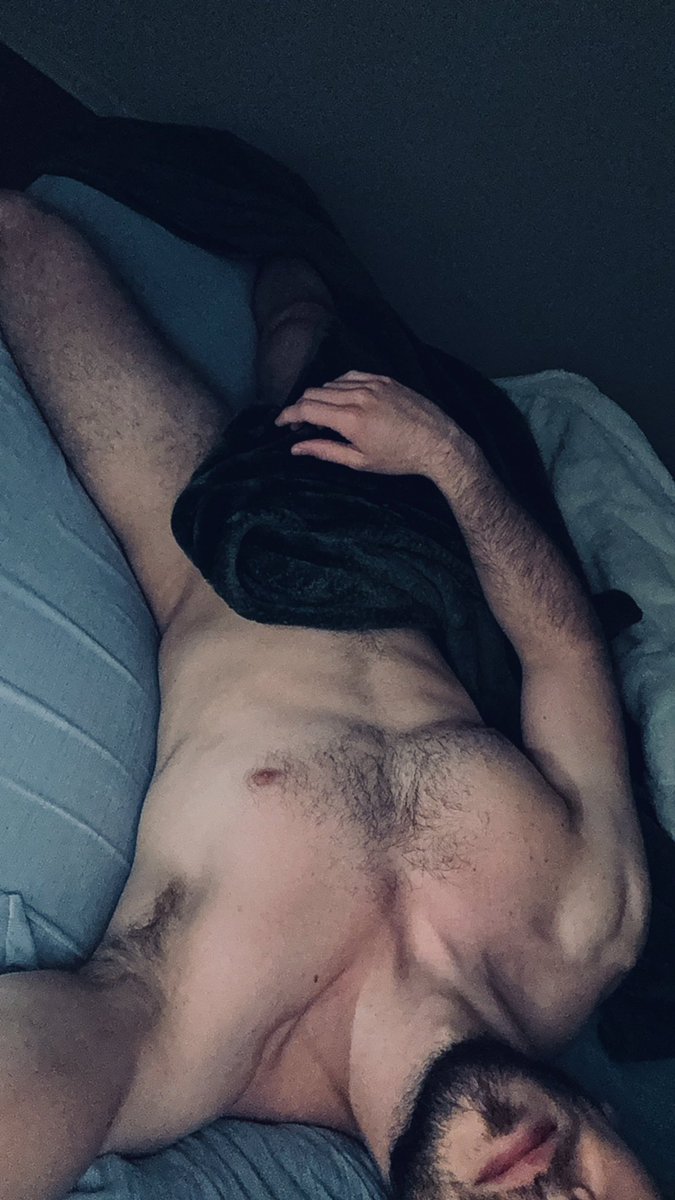 Dickszzi's tweet photo. Good night https://t.co/raBFK9XQMB