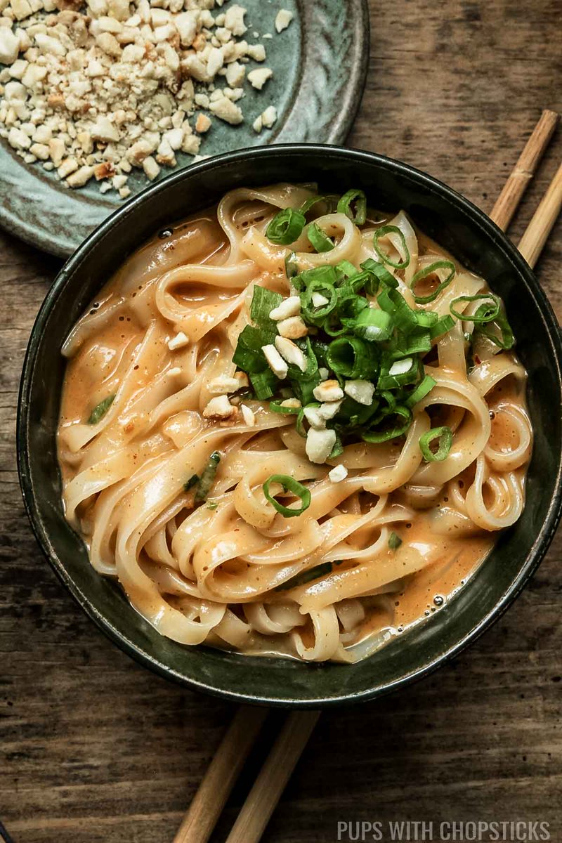 Thai Peanut Noodles (Quick and Easy Recipe!)
Recipe: pupswithchopsticks.com/thai-peanut-no…
#foodie #Nomnom #asianrecipes #asianfood