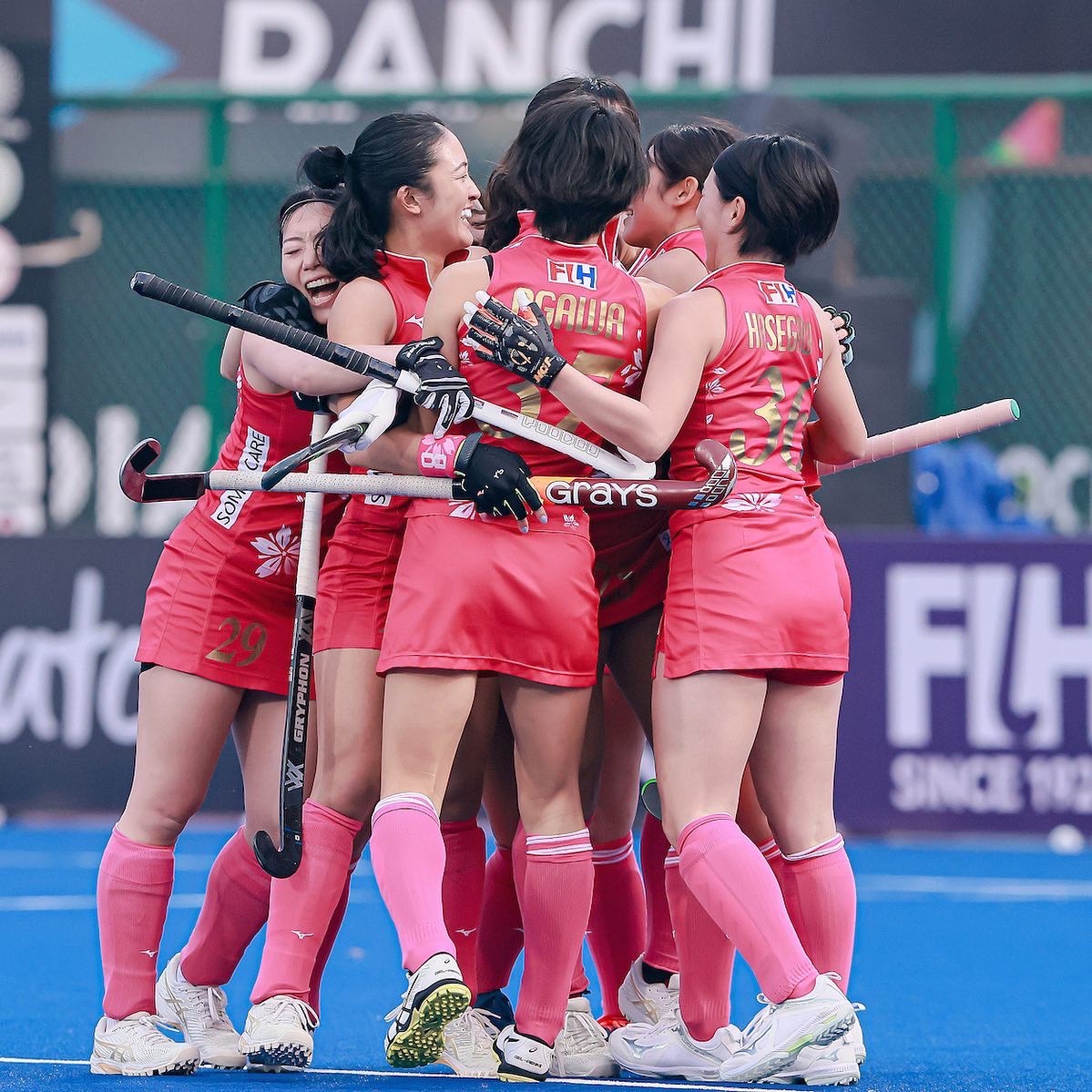 🏑 Enjoy a week of #hockey! National women's hockey team Sakura Japan will face Australia and China in a week of matches for the Perth International Festival of Hockey at Perth Hockey Stadium. Check out more details here: hockey.org.au/pifoh Photo courtesy of @JHA_sakura