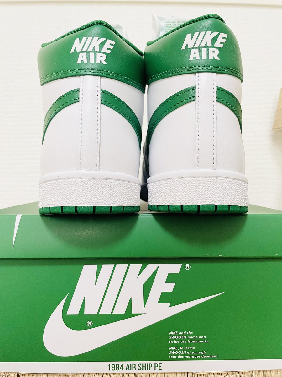 newstep0426's tweet photo. Nike Jordan Air Ship SP "Pine Green"

エアシップは、"マイケル・ジョーダン"がNBAで初めて着用したバッシュでAJ1のプロトタイプとも言われてますね🟢

👇ご購入はコメント欄から👇
#AIRJORDAN1
#ジョーダン
#エアシップ
#パイングリーン https://t.co/YPP5D1UPNg