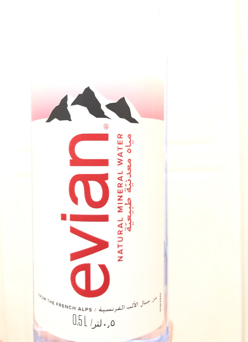 8dana1's tweet photo. صباح الخير 

معلومة جغرافية 🌏💧

مياه إيڤيان Evian
من قلب جبال الألب 🏔️ https://t.co/joHCXWIYzz