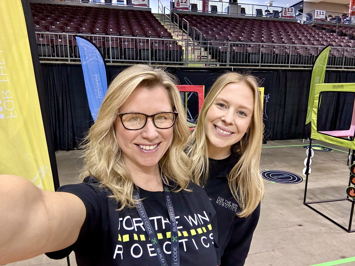 STEMsally's tweet photo. Build Fly Code Live in Pennsylvania was incredible. So many amazing students from all over the state showed us their piloting skills. PA is a model for CS education.  #DronesForAll @FTWRobotics https://t.co/TgMLMbiRe2