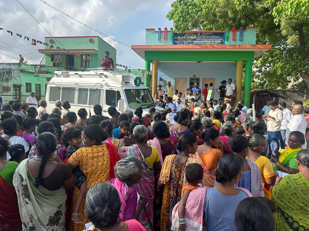 Gopal56064478's tweet photo. #அண்ணியார்
#TTVDhinakaran #AMMK
Mrs Anuradha Dhinakaran hitting campaign trail in support of NDA 's Candidate Thiru TTV Dinakaran.
T.ராஜகோபாலன்பட்டி #ஆண்டிப்பட்டிசட்டமன்றதொகுதி
Constituency: Theni
Symbol: Cooker
Polling date: April 19, 2024
#TTV4Theni
#VoteForAMMK https://t.co/SpG6pWEVWs