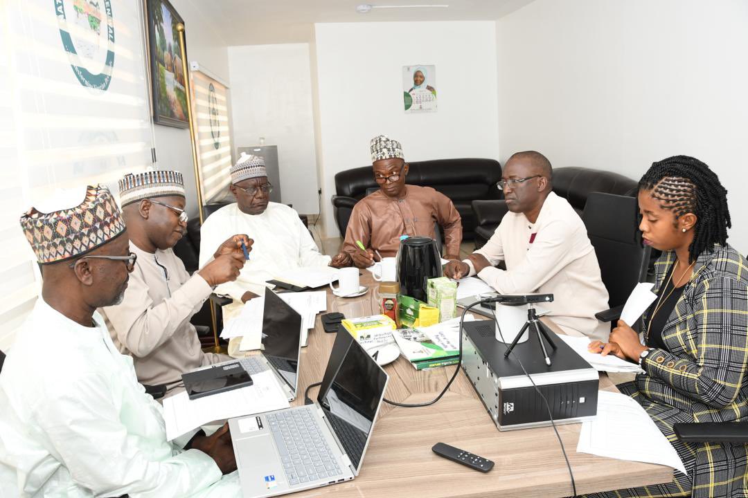 Officials of NAGGW and a team from the PAGGW Secretariat held a meeting at the Agency’s Abuja HQ to interface and plan towards the forthcoming 5th Summit of Heads of State and Government of member countries of PAGGW.