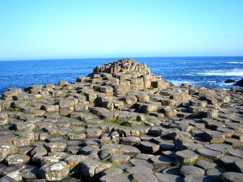 Climb the steps... treacherous! V'ger's 'giant's causeway-like' temple approach (practical set, and matte painting by Rocco Gioffre).