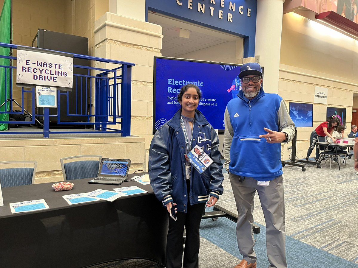 conniewood2018's tweet photo. So proud of @cycreekhs ‘s Navya Makkapati for showcasing her E-Waste initiative for the @CyFairISD @CyFairEdTech #edtechexpo. Thank you @maclle for the amazing posters and all of your support! Thank you @justinrayforTX for attending one of our biggest student showcases!🖥️🖥️ https://t.co/r1VIbqoIbQ