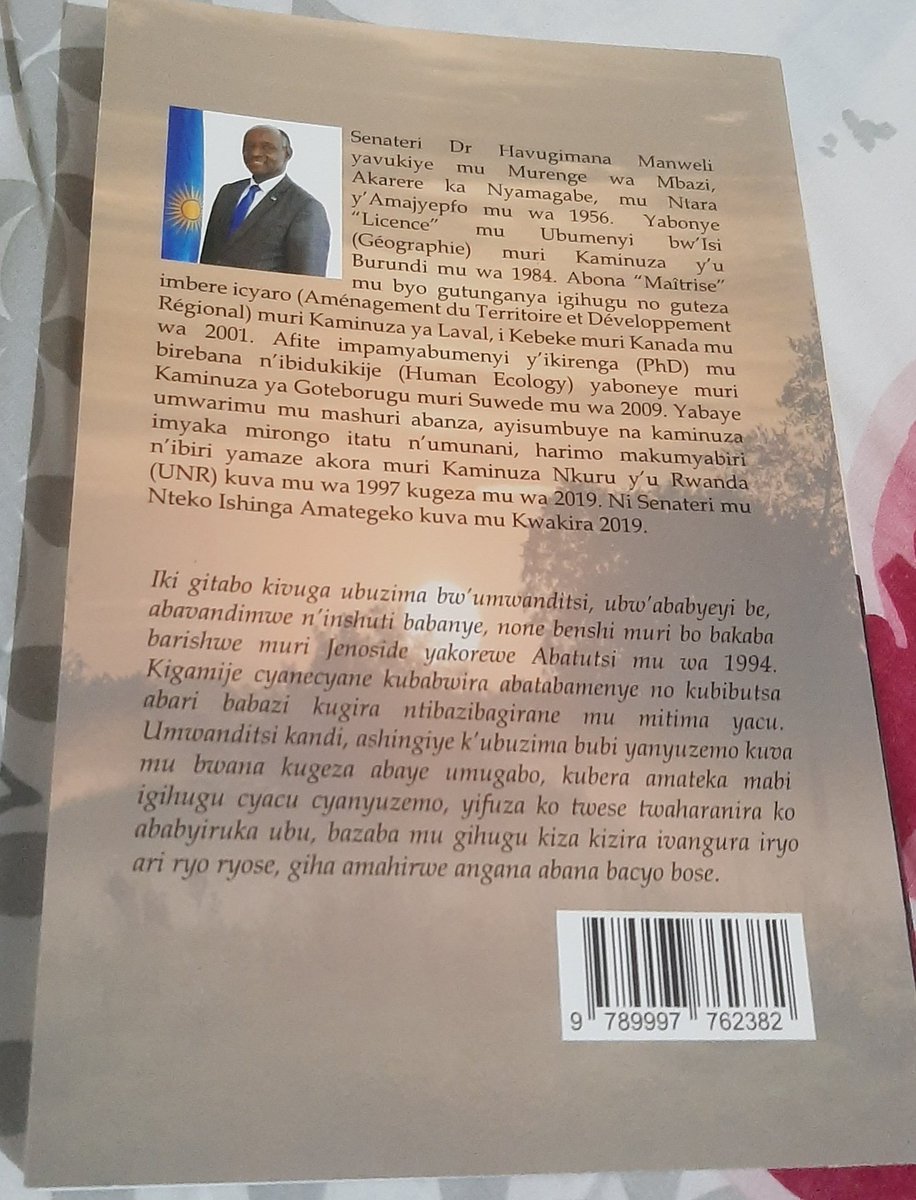Muratumiwe mu muhango wo kumurika igitabo nise TUBIBUKE, ku Rwibutso rwa Jenoside rwa Kigali (KGM) ruri ku Gisozi, kuwa gatanu tariki 19 mata 2024; 18h30-20h00. Ni amateka y'ubuzima bwanjye bwite, nkibuka ababyeyi, abavandimwe n'inshuti bishwe 1963-1994