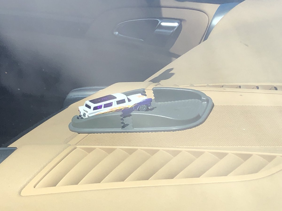 porschegmbh's tweet photo. #ホットウィール  #HotWheels  #8Crate 
カッコよくて車内に飾ってましたが、気温ヤバくてアツアツだったのでしまいました(>_<) https://t.co/ln6ceSL6qR