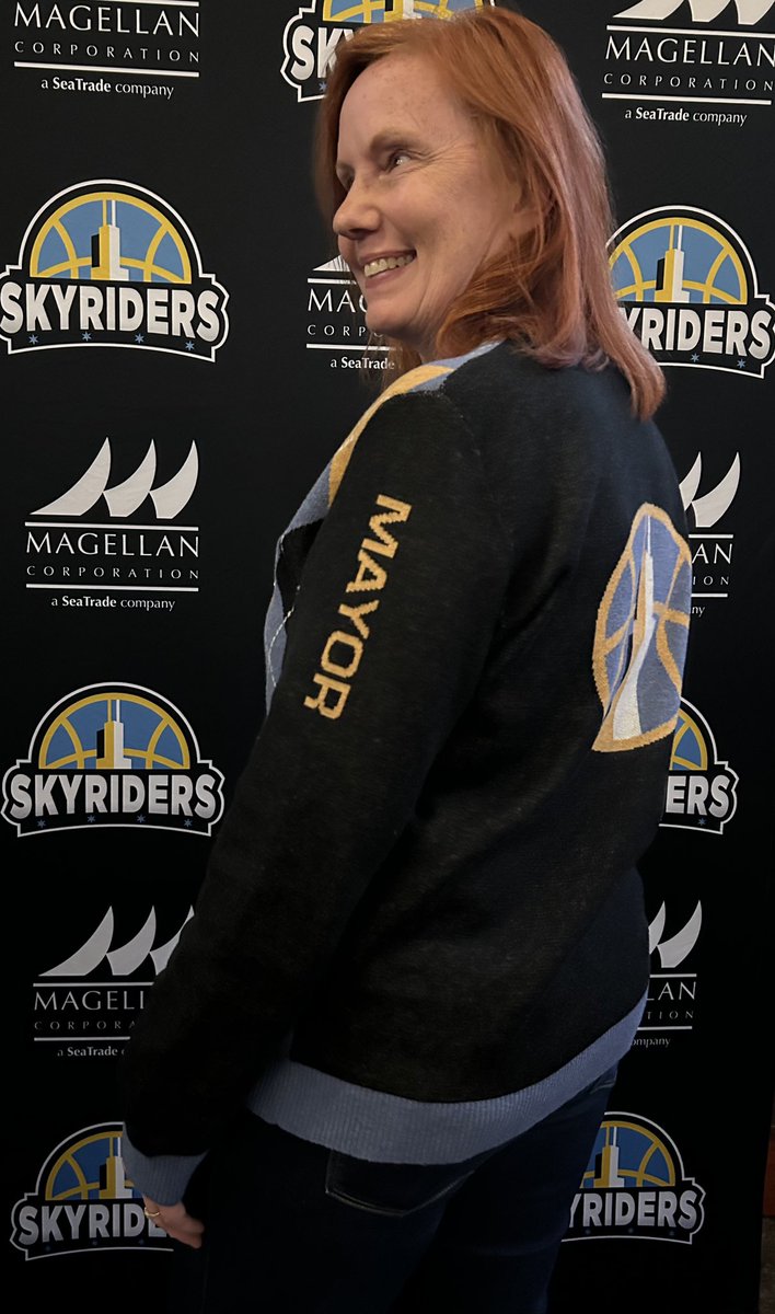 And for those of you interested in my Sky custom sweater from .@soundoffdesign and getting one of your own, drop me a DM & I’ll help you get hooked up!