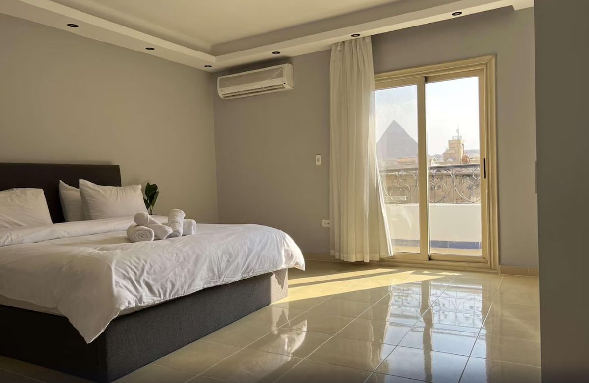 With #views of #PyramidsOfGiza, #Egypt, is this #luxury #tourist #4bed #apartment, which #benefits from 3baths, an #openplan fully equipped kitchen, a 5min walk to the Pyramids entrance, restaurants & entertainment. 

To book or enquire, quote Ref: EX/LTA👉buff.ly/3wJhaYE