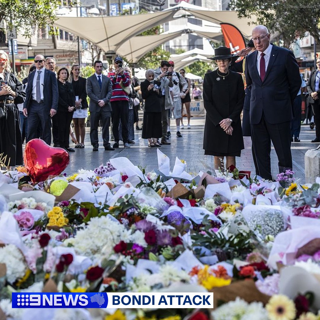 GALLERY: Sydney, a city in mourning. 💔 The Sydney Opera House was lit up with a black ribbon in honour of the Bondi Junction stabbing spree victims last night. #9News READ MORE: nine.social/EGD