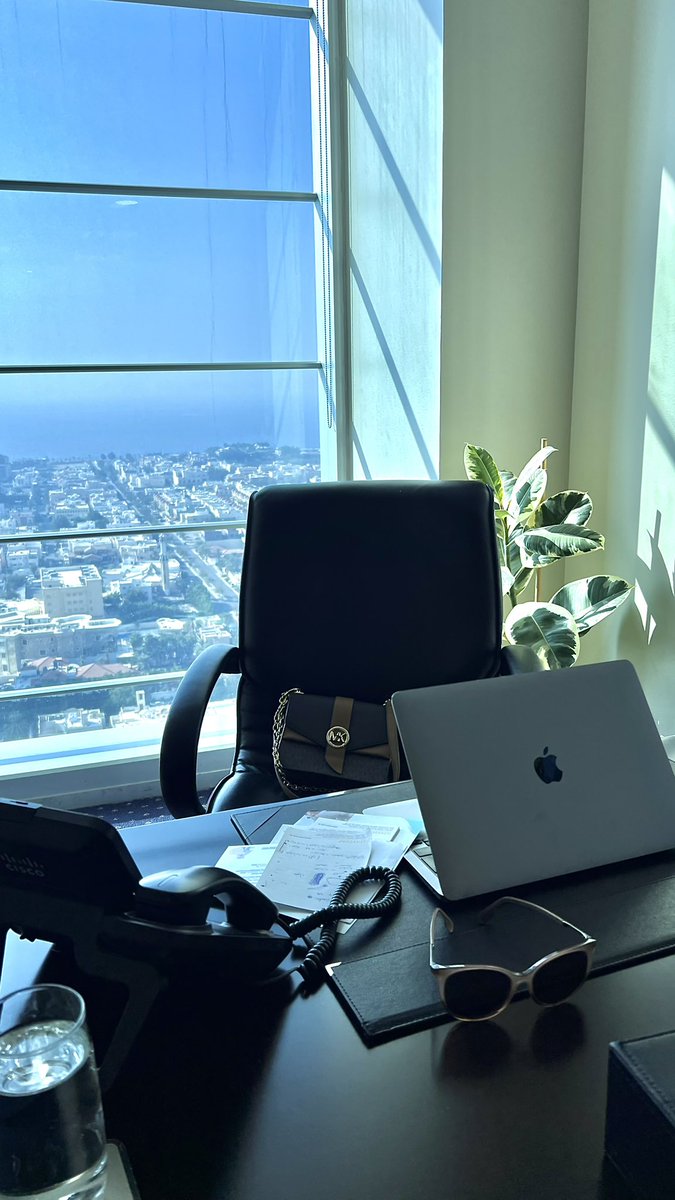 صاحي للدوام او للجامعة او للمدرسة وانت كسلان و تعبان و دوافعك و شغفك صفر صح؟ 
طيب اسمع اقوى مقولة قريتها هالفترة:

يقول علي بن ابي طالب رضي الله عنه: 
" ميدانكم نفوسكم، فإن انتصرتم عليها كنتم على غيرها أقدر، وإن خُذلتم فيها كنتم على غيرها أعجز، فجرِّبوا معها الكفاح أولًا.! "