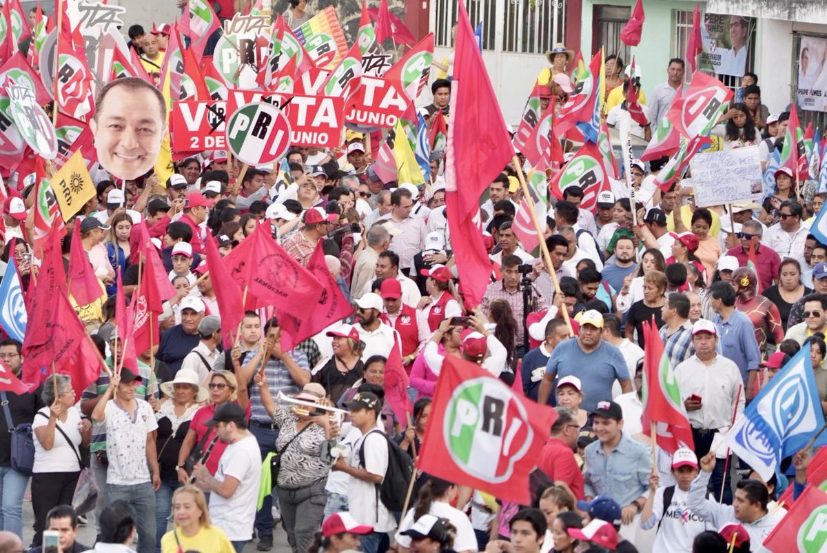 #Xalapa está decidido y esta emoción de ciudadanos unidos con la fuerza del #PRI #PAN y #PRD realmente será motivo de un cambio verdadero. #Veracruz ya se equivocó una vez y no podemos seguir con otros 6 años de mentiras. . #GobernadorDeVerdad #PEPEGobernador
