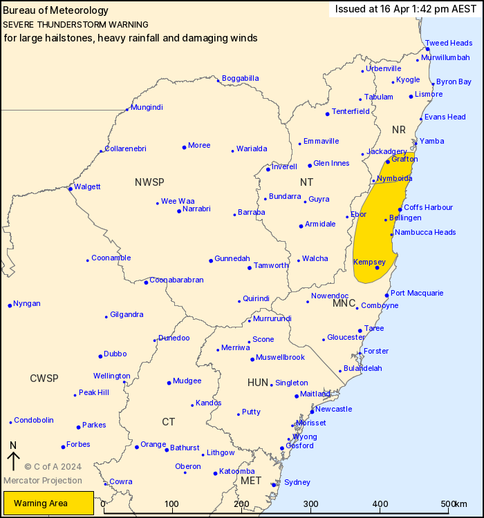 Severe storms developing between #Kempsey and #Grafton. ⛈️ Bureau has issued a Severe Thunderstorm Warning for LARGE HAILSTONES, HEAVY RAINFALL and DAMAGING WINDS in parts of Northern Rivers and Mid North Coast. Park your car undercover, away from large trees or powerlines. 🚗🌳