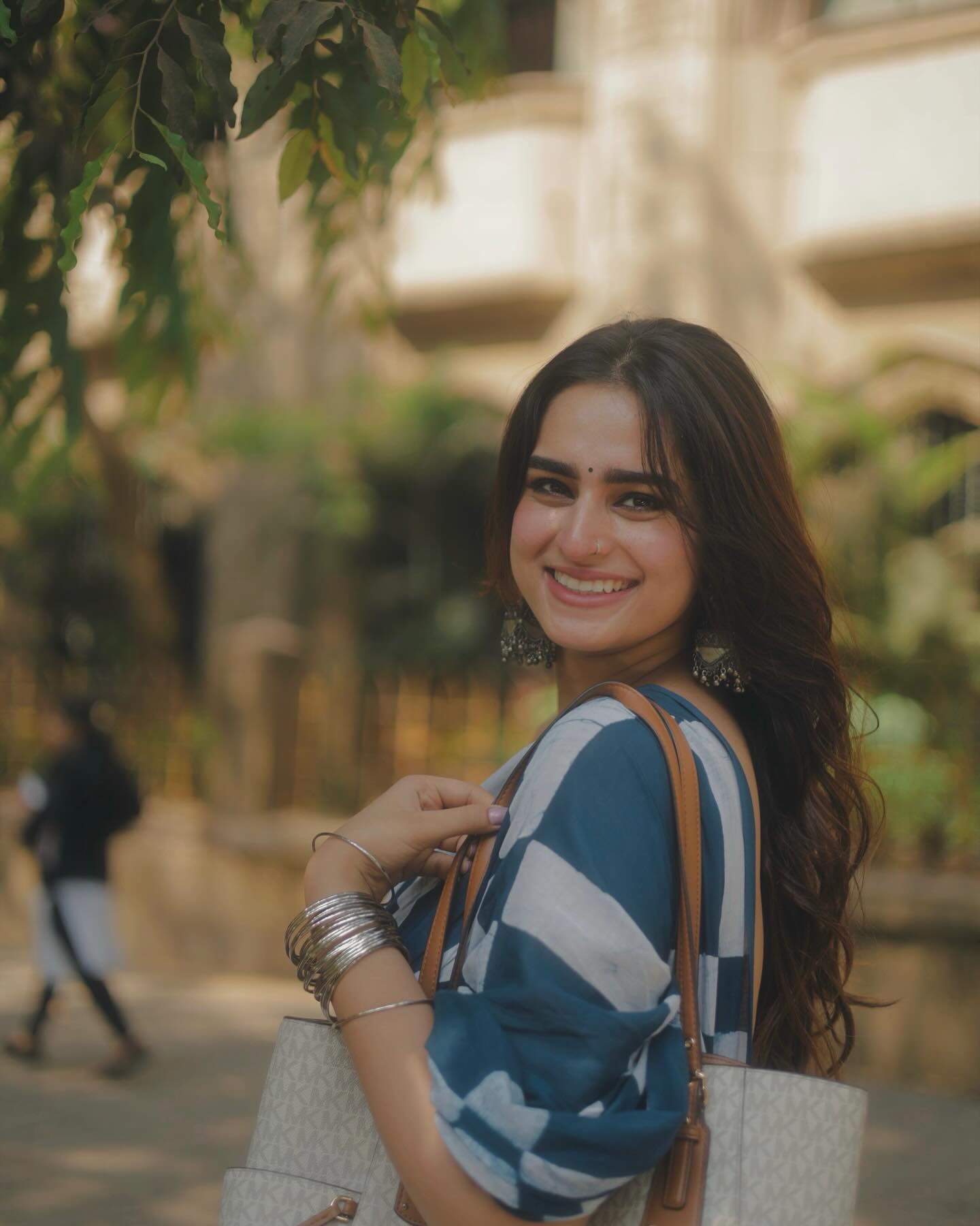 GLQkQpIbMAAiFCt?format=jpg&name=large