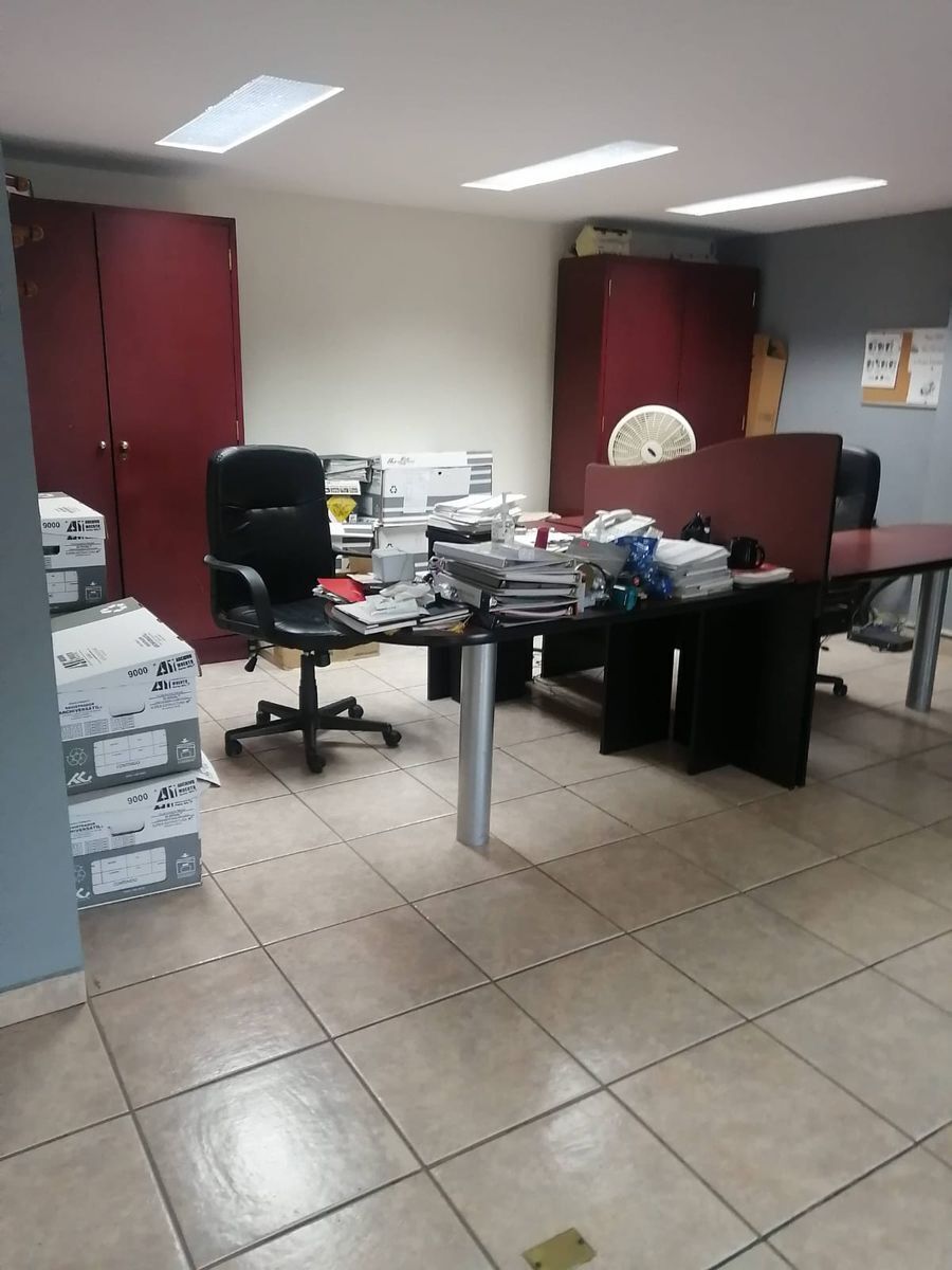 10 pm. y seguimos trabajando por mi Guatemala linda 💪
Que pasen feliz noche