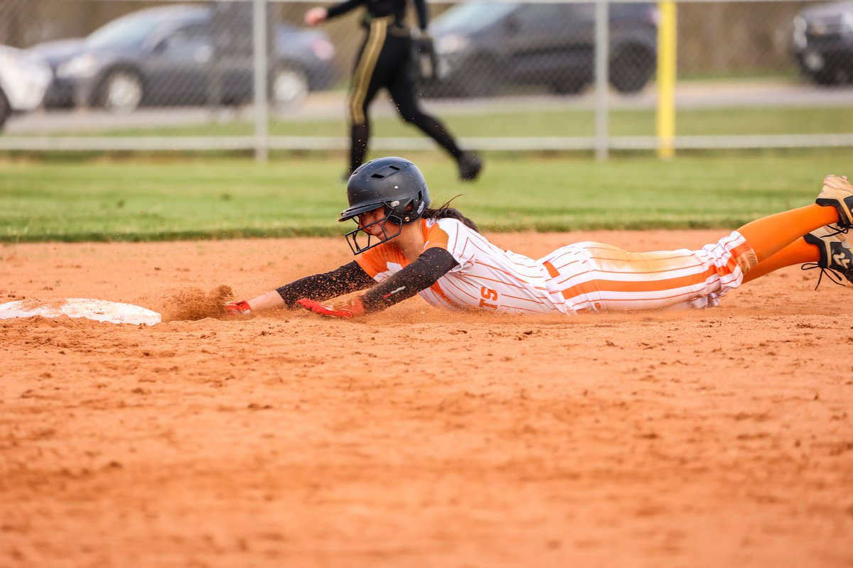 7-0 win at Monona Grove tonight!  Mal Kreuser pitched a gem (15K with 0 BB)!
T Peterson 3-3, 2 RBI, BB,  2 SB
M Kreuser: 2H, 4 RBI
S Ejercito: 1H, 1 BB, 1 RBI, 3 SB
E Parker: 2B

JV won 22-6
Lilly Irvin with a HR!
Abby Rammer, Bella Diaz, Felicity Ejercito each with 2 hits