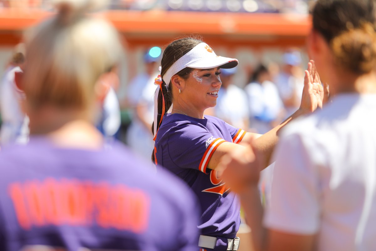 Final Regular Season Game at McWhorter 🆚 Winthrop 🕕 6 p.m. 🎟️ am.ticketmaster.com/clemson/clemso… 📍 McWhorter Stadium 📺 ACCNX 📊 statb.us/b/509854