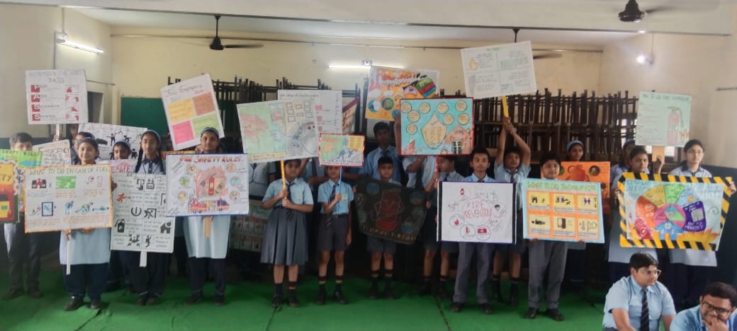Drawing competition organised by ghaziabad fire service to create awareness about fire safety 
#firesafetyweek 
#agni suraksha jeevan raksha